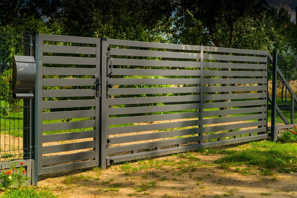 Brama dwuskrzydłowa SB-N6 - Producent ogrodzeń